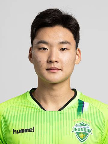 https://img.caf2.com.cn/img/football/player/c1afffab38064f1dc40df4f2b173d19a.jpg